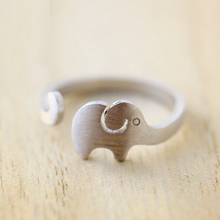 Bague en argent ajustable avec éléphant