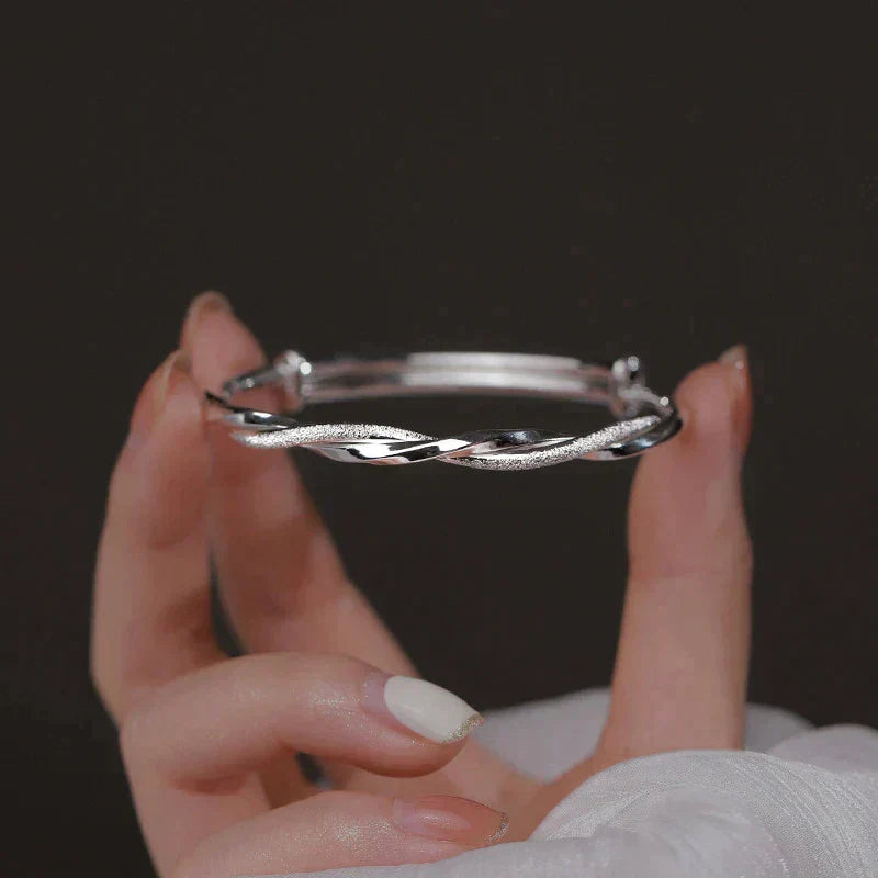 Bracelet en Argent Torsadé - Design Élégant et Ajustable