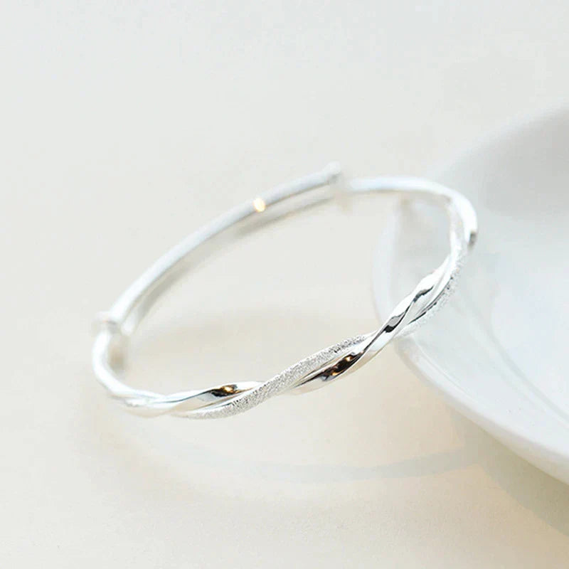 Bracelet en Argent Torsadé - Design Élégant et Ajustable