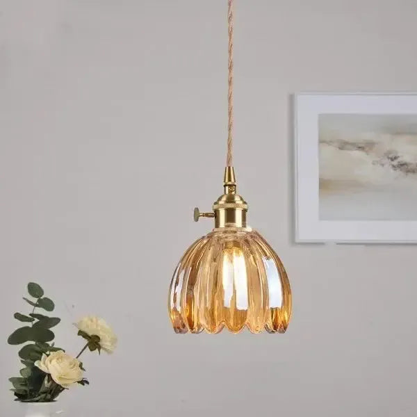Suspension Élégante en Verre en Forme de Fleur - Lumière Ambiante