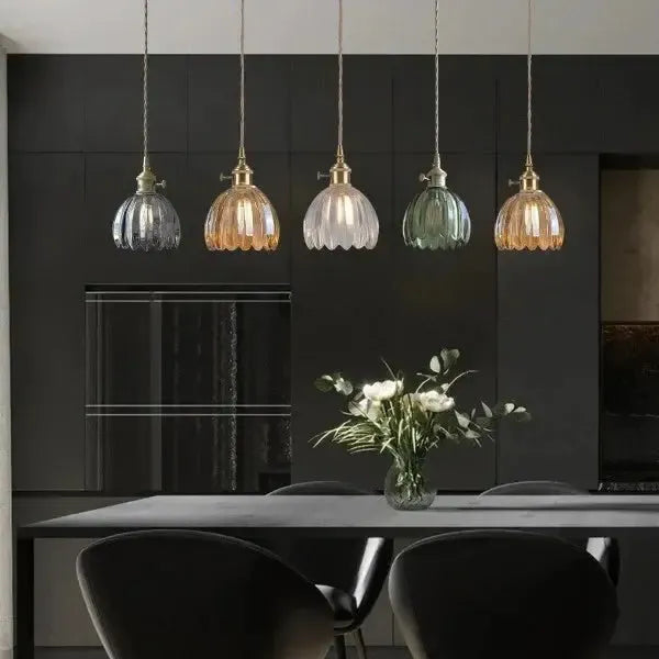 Suspension Élégante en Verre en Forme de Fleur - Lumière Ambiante