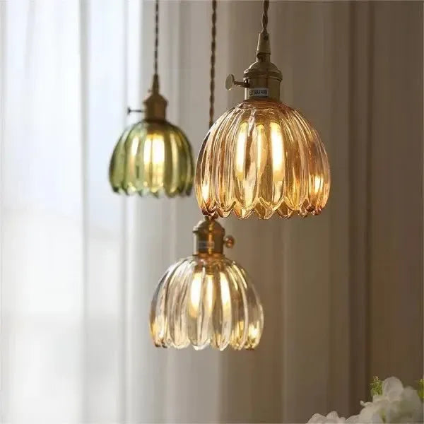 Suspension Élégante en Verre en Forme de Fleur - Lumière Ambiante