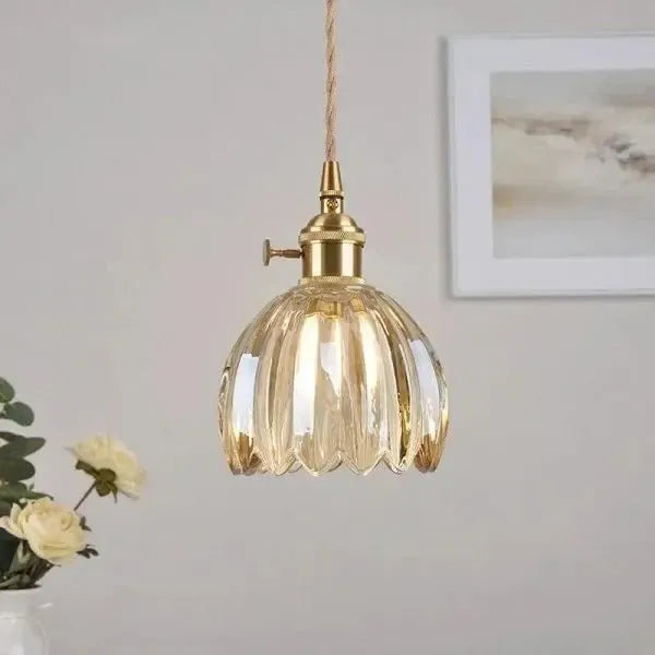 Suspension Élégante en Verre en Forme de Fleur - Lumière Ambiante