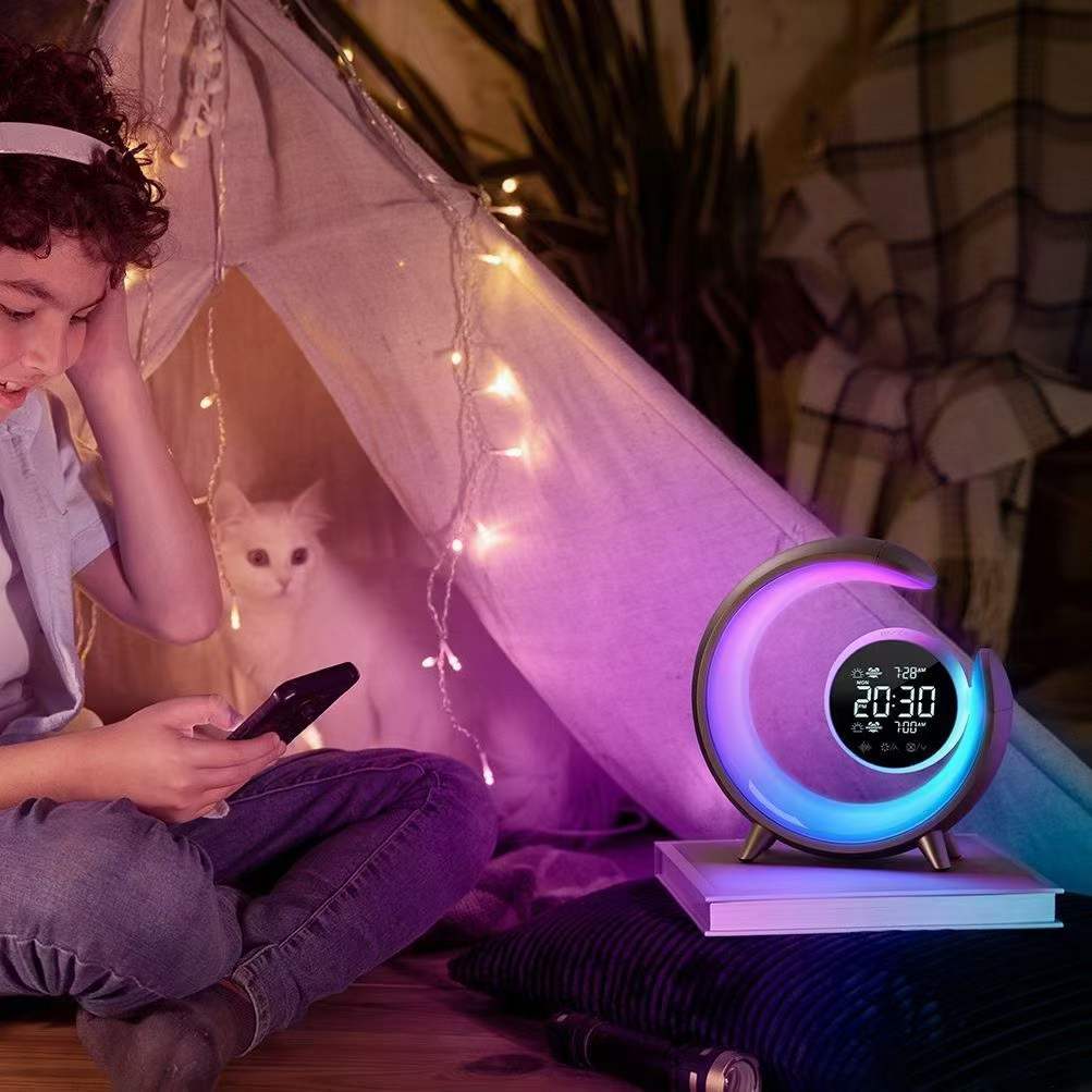 Lampe de Nuit Multifonctionnelle avec RGB & Fonction Réveil – Lumivo