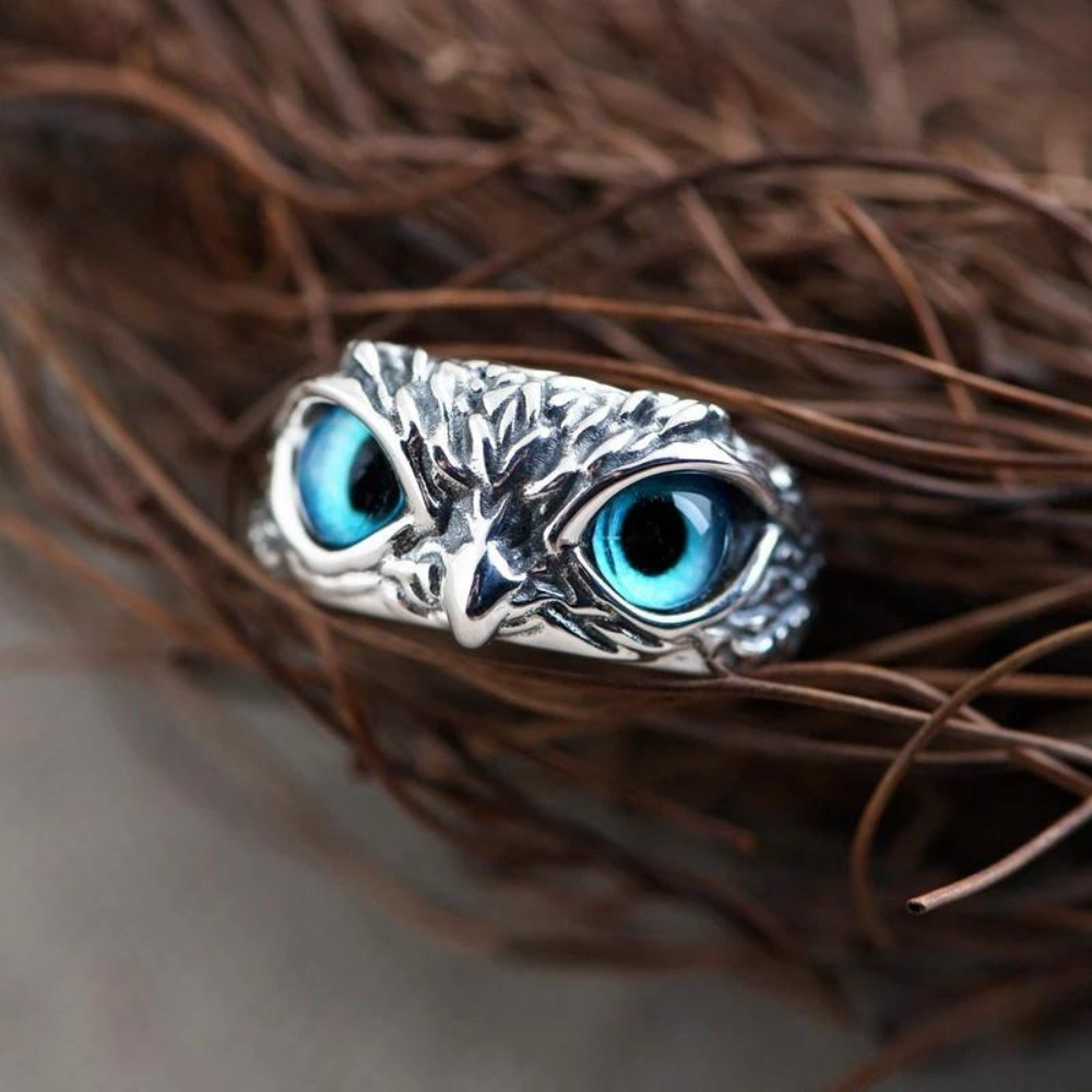 Bague en argent aux yeux de hibou