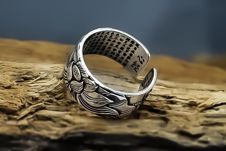 Anneau en argent du Sutra du Lotus