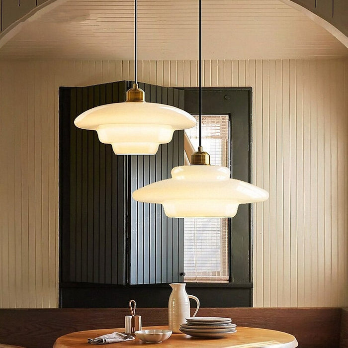 Suspension en Verre Blanc Laiton | Design Mid-Century Moderne | Variétés de Diamètre | Longueur de Suspension Réglable | Verre et Laiton | Convient pour 110V-120V | Élément Élégant pour Intérieur