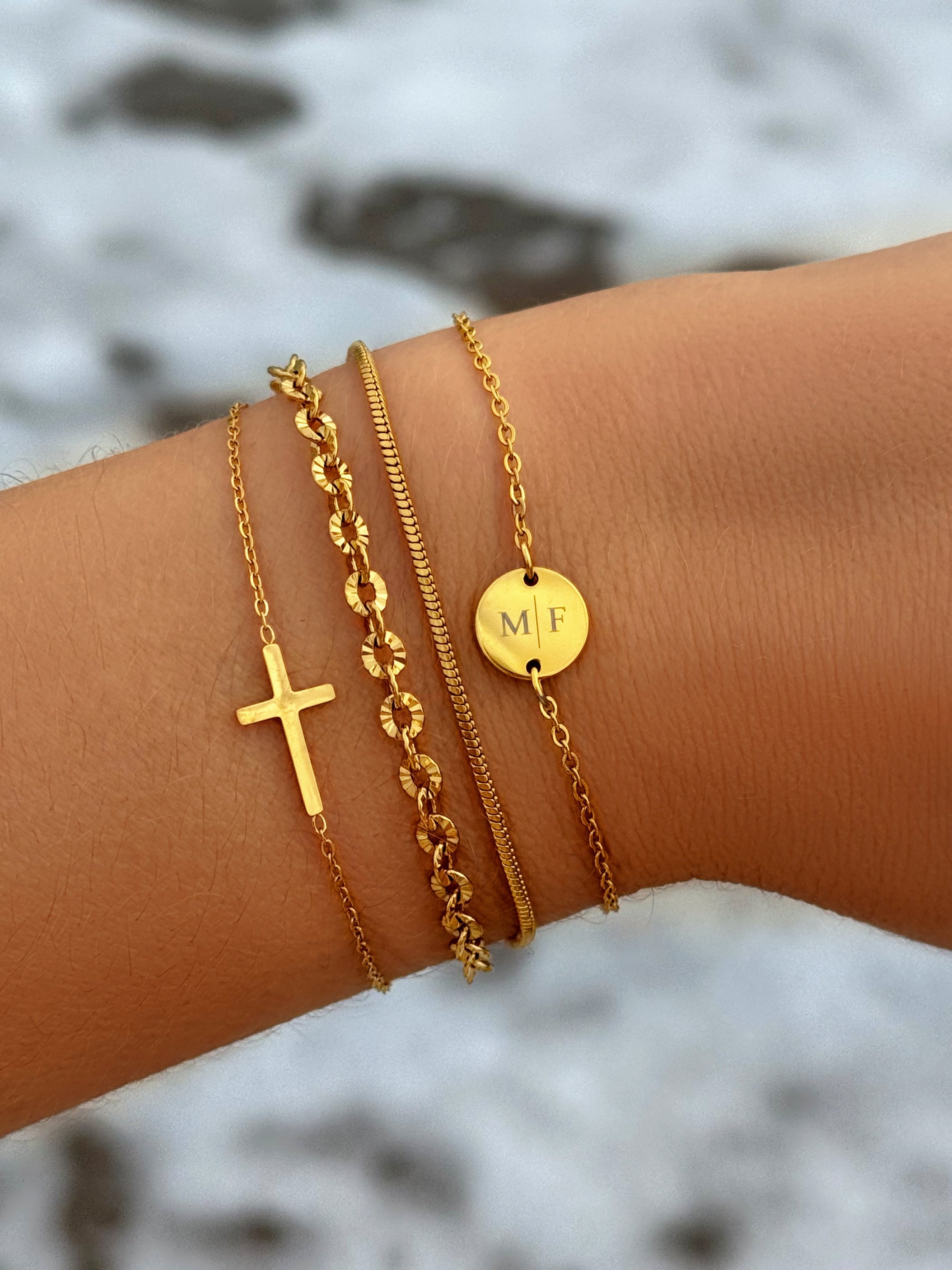 Bracelet croix en or et argent