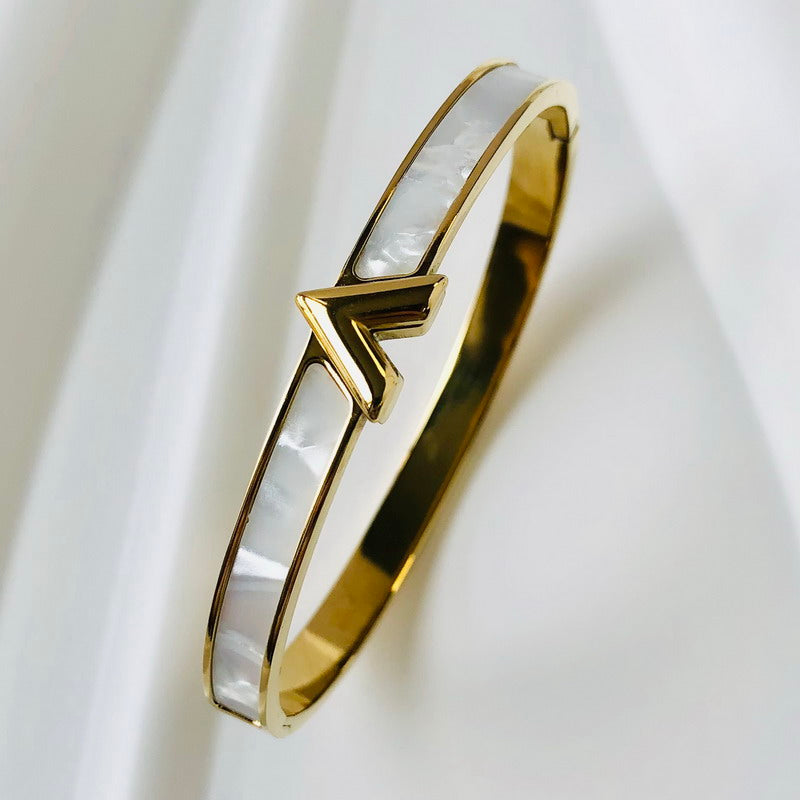Bracelet avec incrustation de zircon