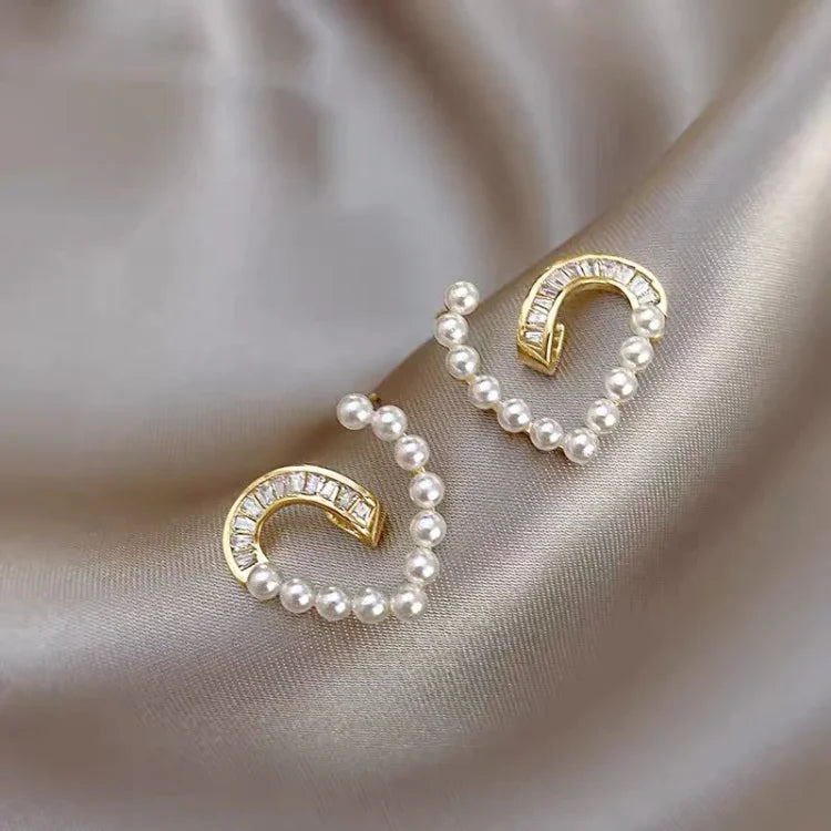 Boucles d'oreilles en forme de cœur avec perles et zirconium – Ameline