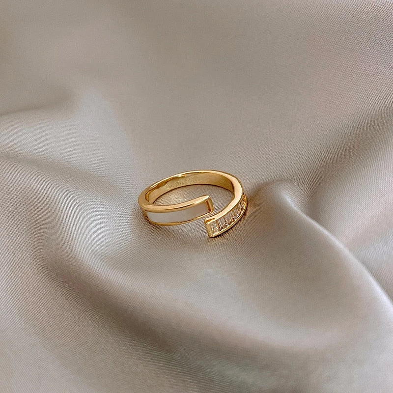Bague en coquillage ajustable classique