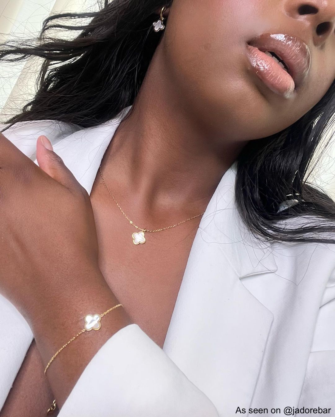 Boucles d'oreilles pendantes en forme de trèfle Deluxe