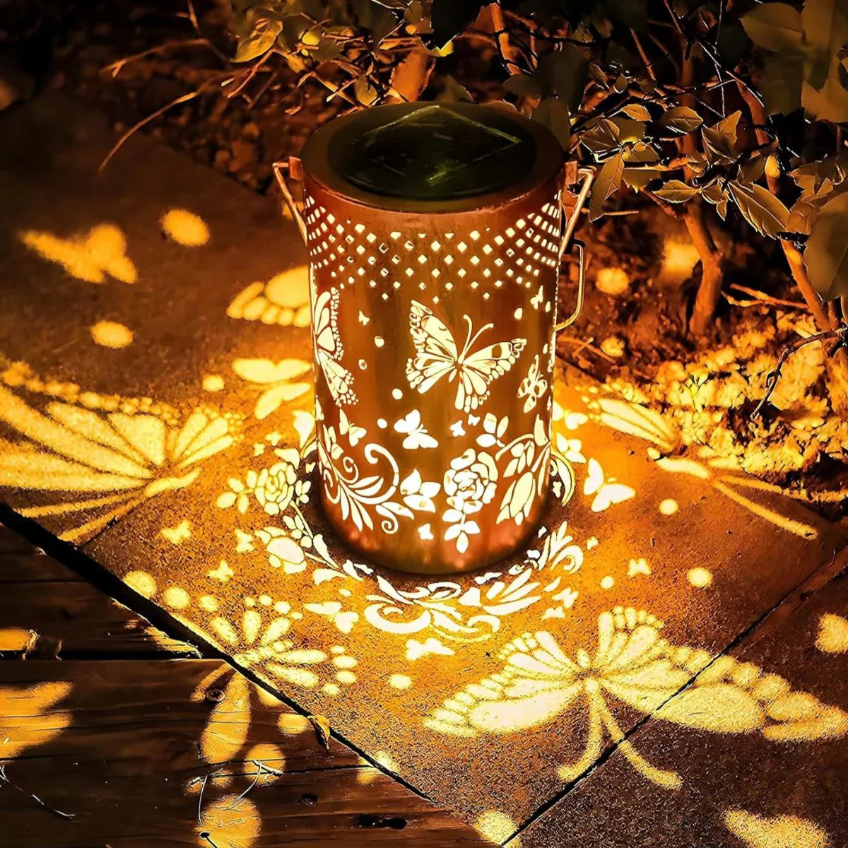 LuxeRay Lampe Solaire d'Extérieur | Éclairage élégant et durable pour des espaces extérieurs accueillants