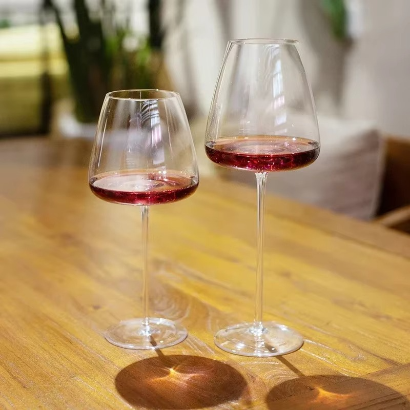 Verres à Vin en Cristal | LuxeSip | Élégance Artisanale