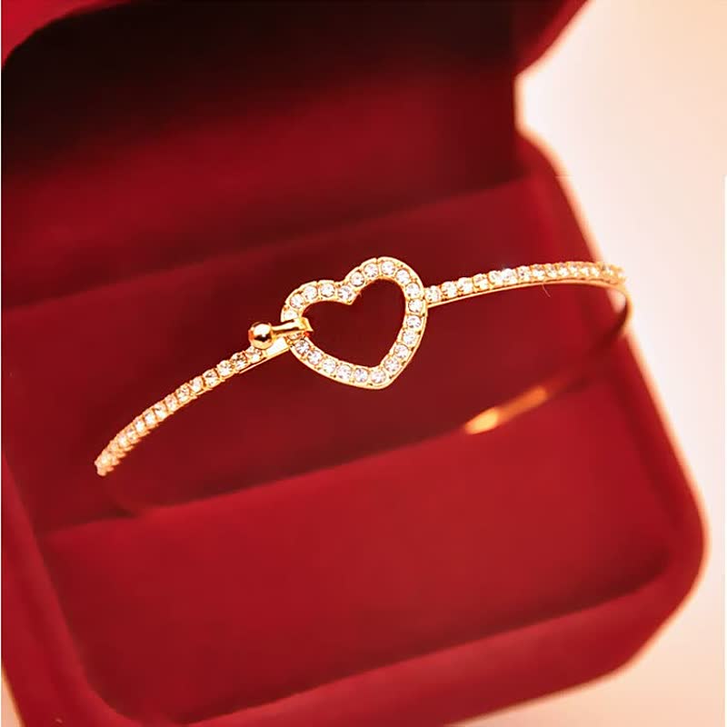 Bracelet d'amour doré avec charme