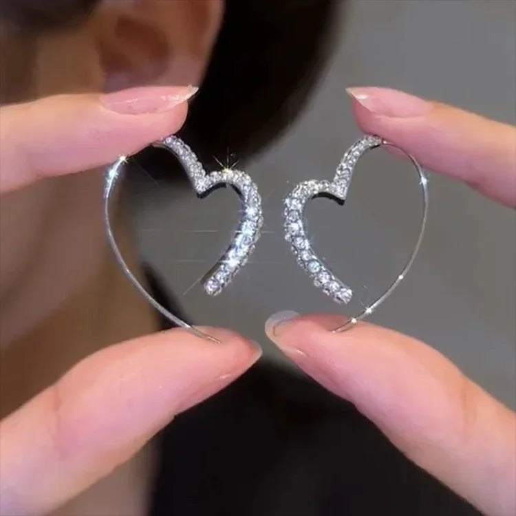 Boucles d'oreilles en zirconium en forme de cœur – Eliana
