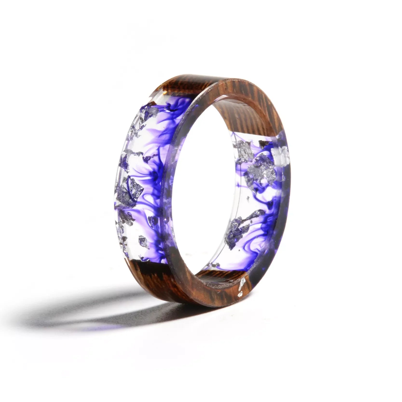 Bague en résine de bois transparente