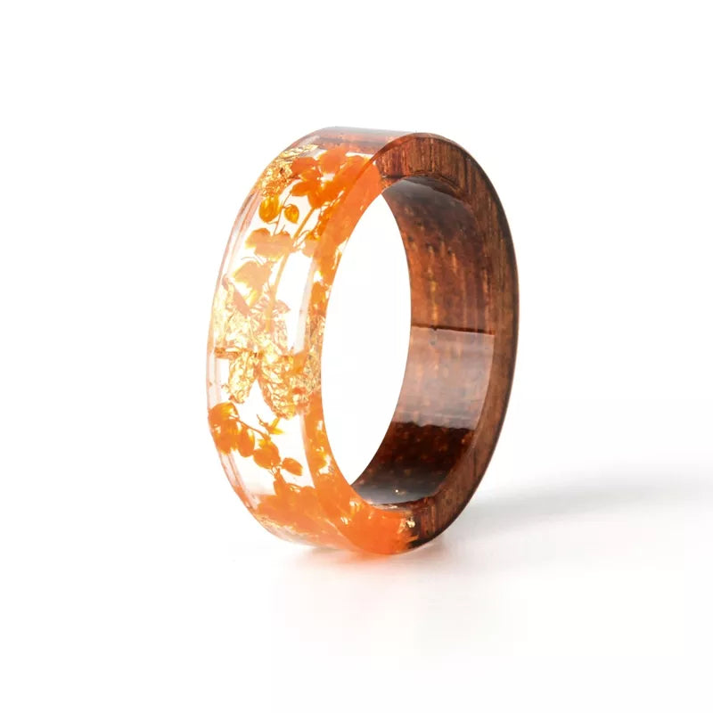 Bague en résine de bois transparente