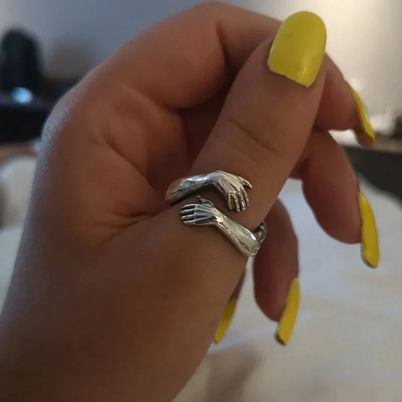 Bague d'étreinte en argent