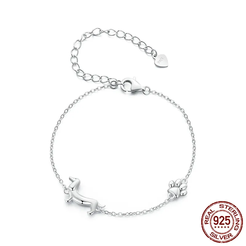 Bracelet charm en forme de chien teckel mignon