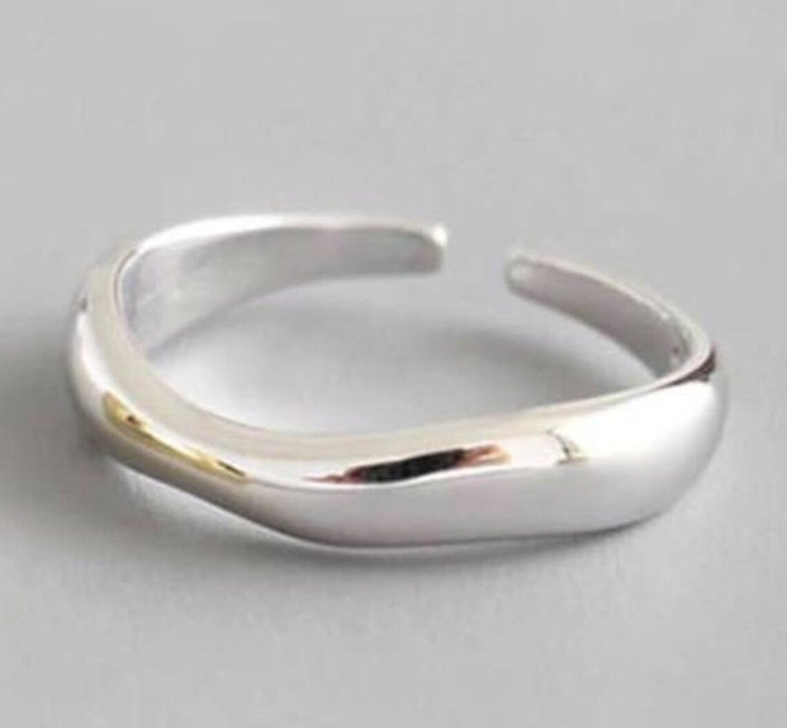 Bague ondulée simple en argent