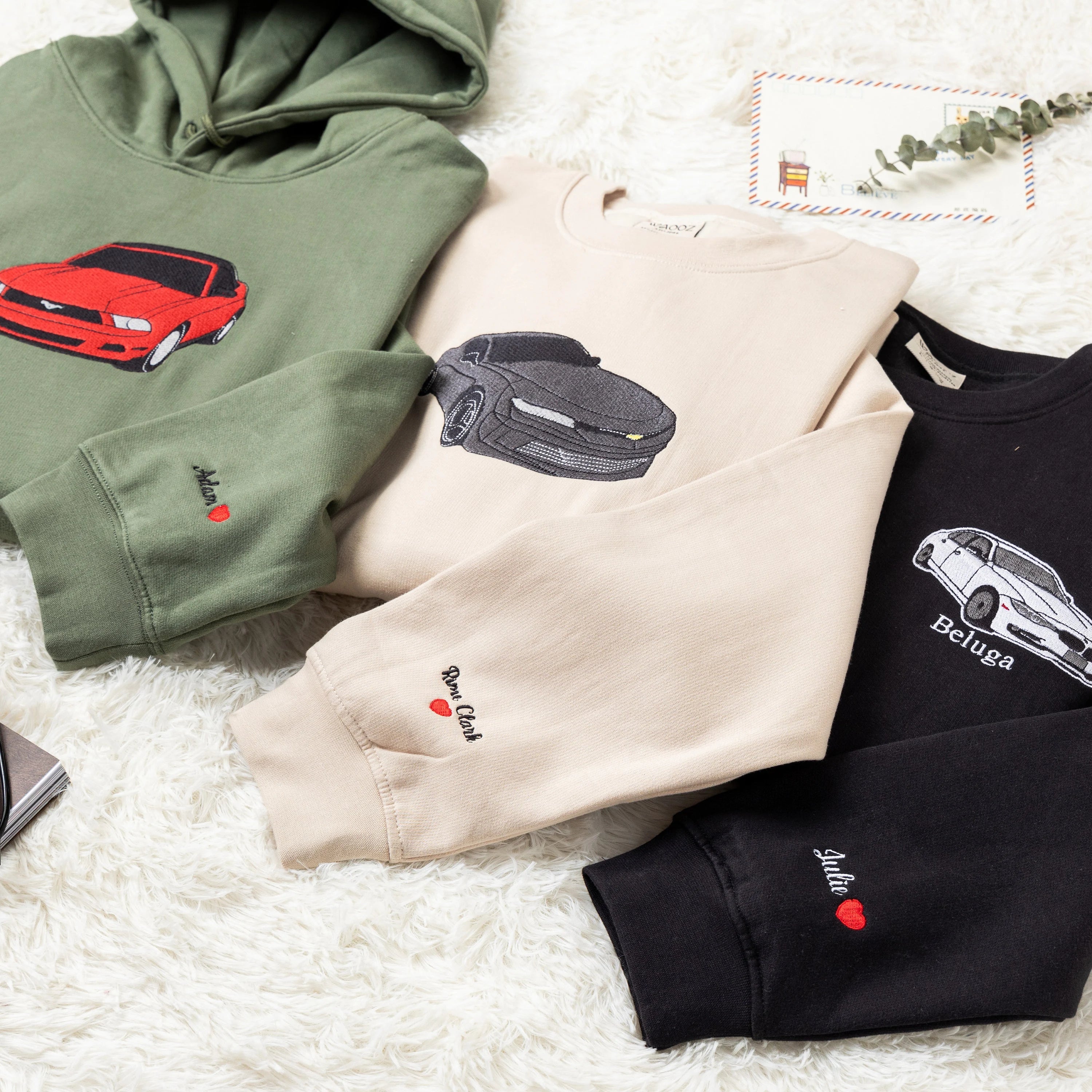 CarStitch | Sweat à capuche brodé personnalisable à l'effigie de votre voiture