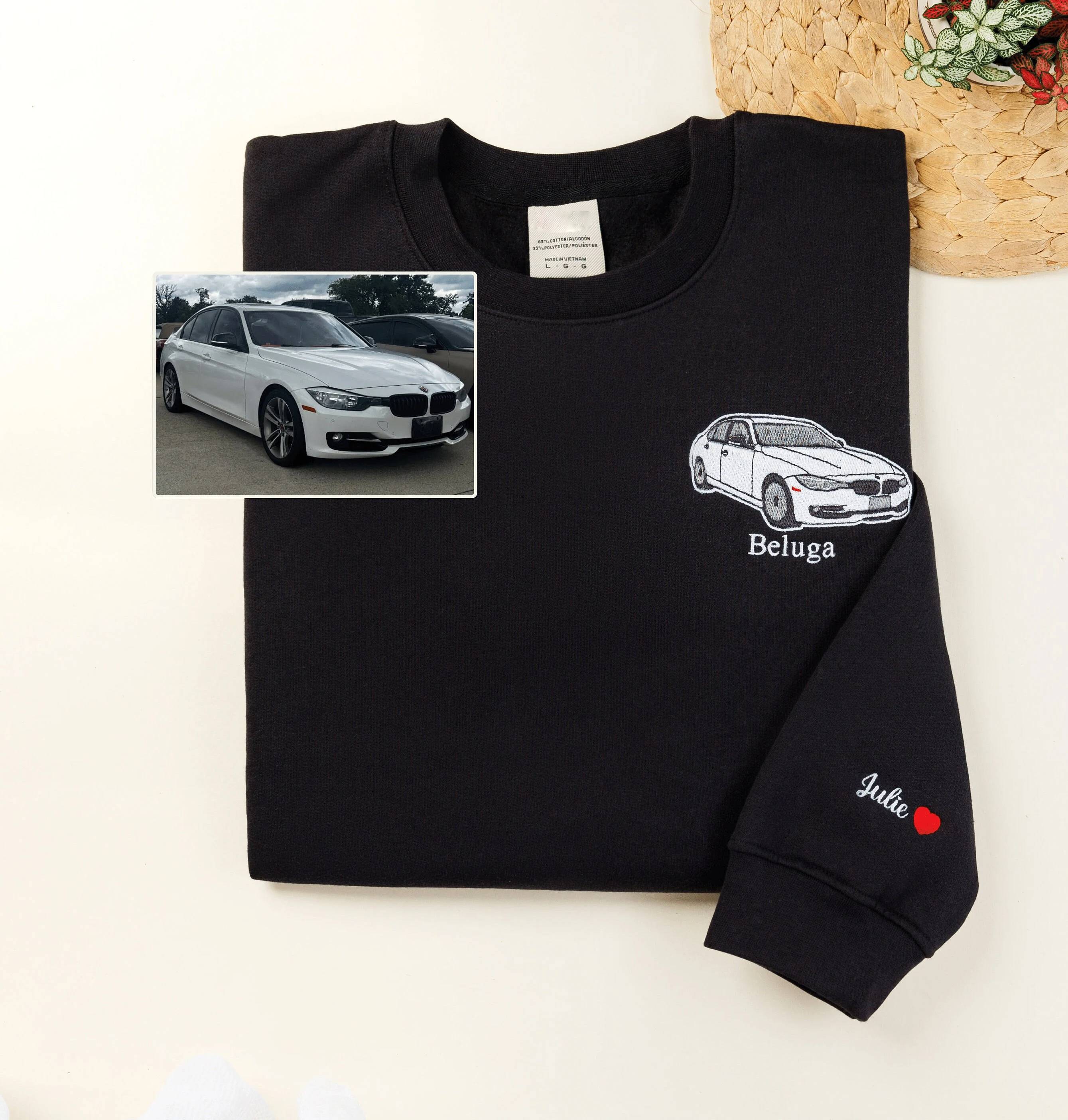 CarStitch | Sweat à capuche brodé personnalisable à l'effigie de votre voiture