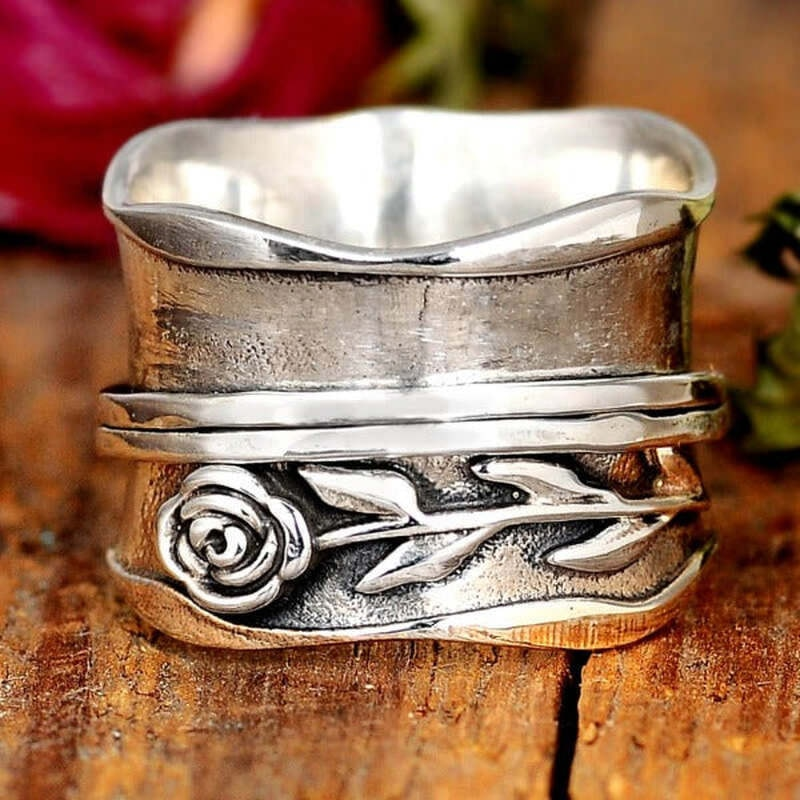 Bague en argent faite à la main avec motif floral - Violet