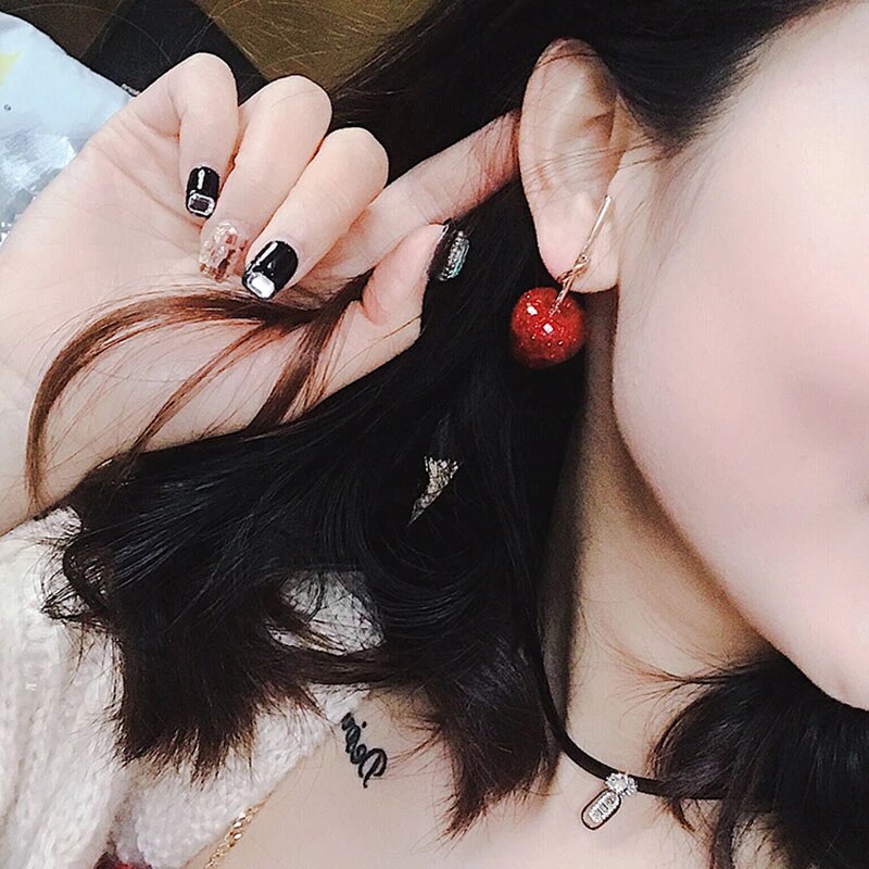 Superbes boucles d'oreilles cerises rouges