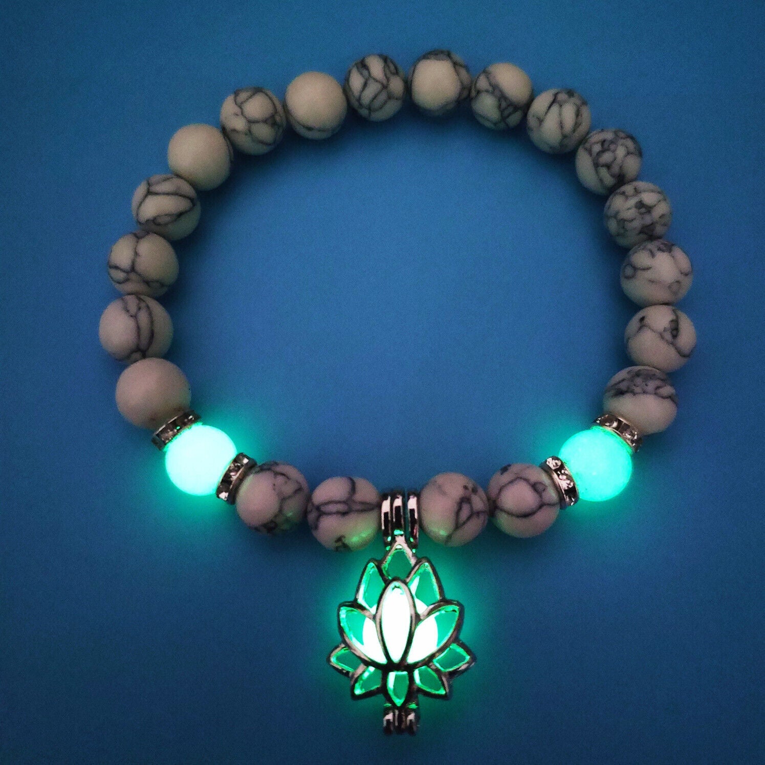 Bracelet Charme Lotus Luminescent