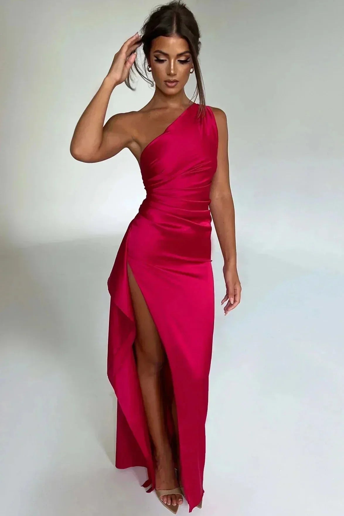 Souci | Robe maxi asymétrique avec fente haute