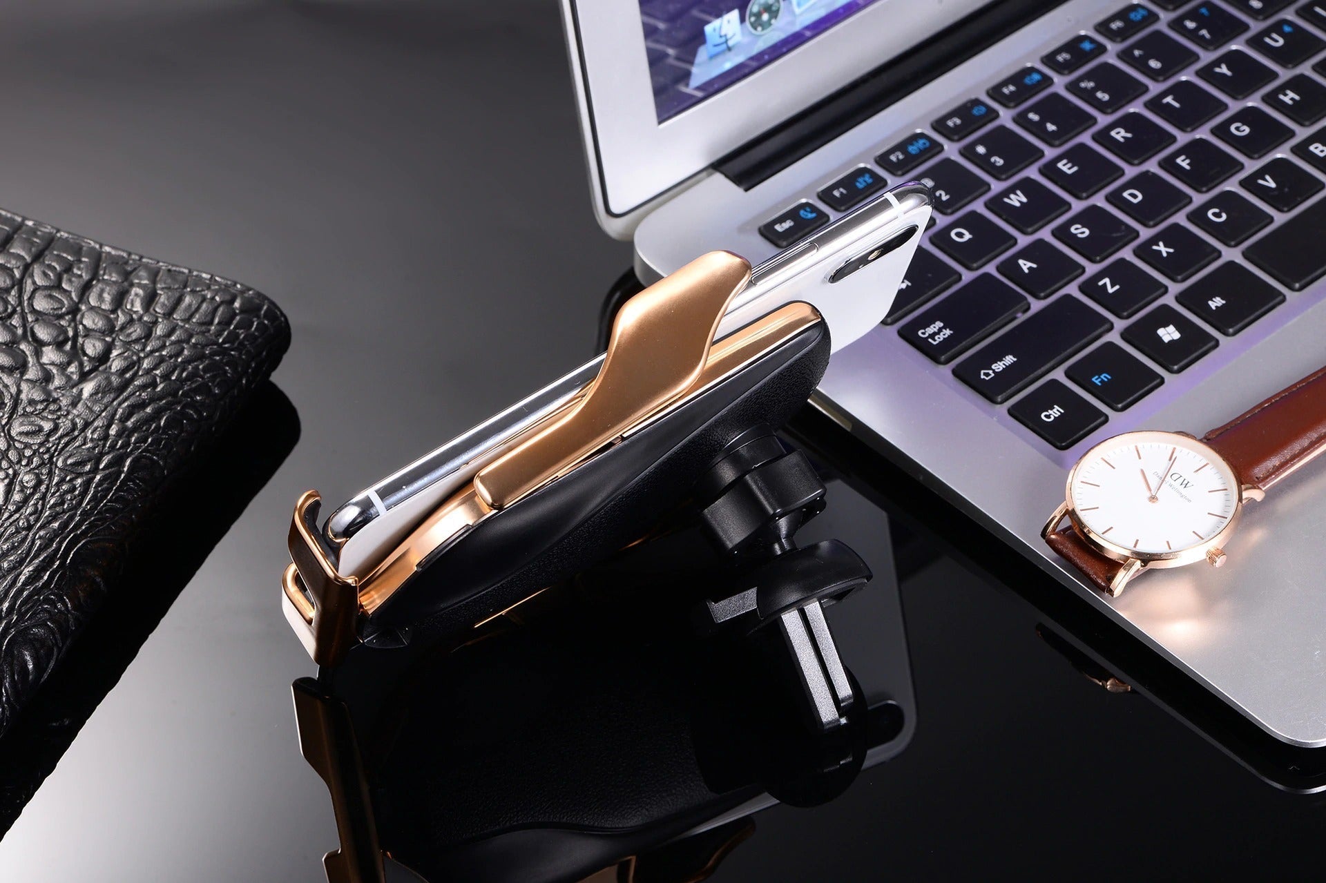 Support de téléphone automatique avec chargeur sans fil – GripCharge