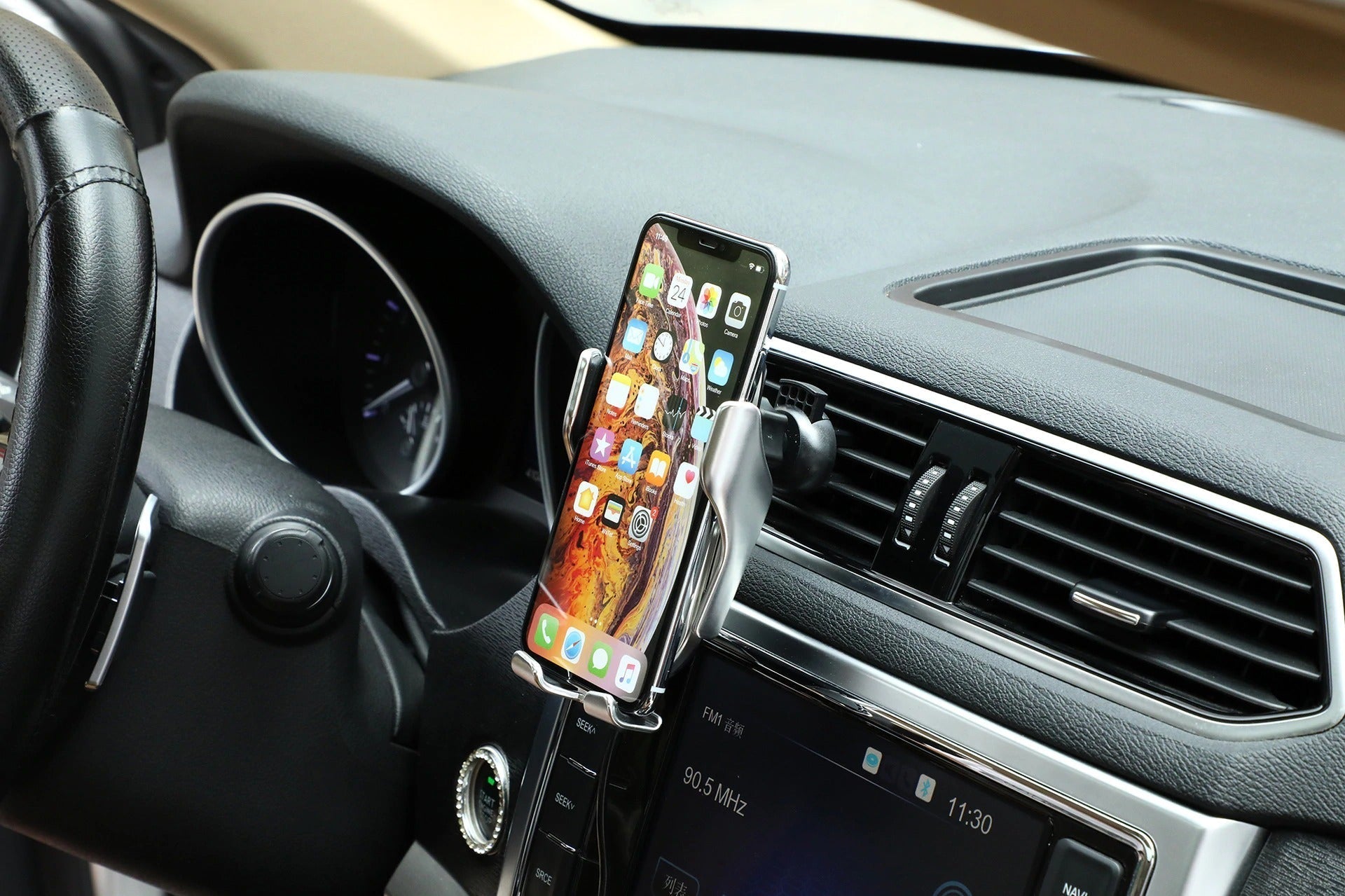 Support de téléphone automatique avec chargeur sans fil – GripCharge