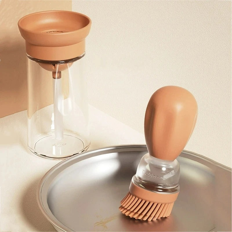 Bouteille en silicone avec tête de brosse - OilBuddy