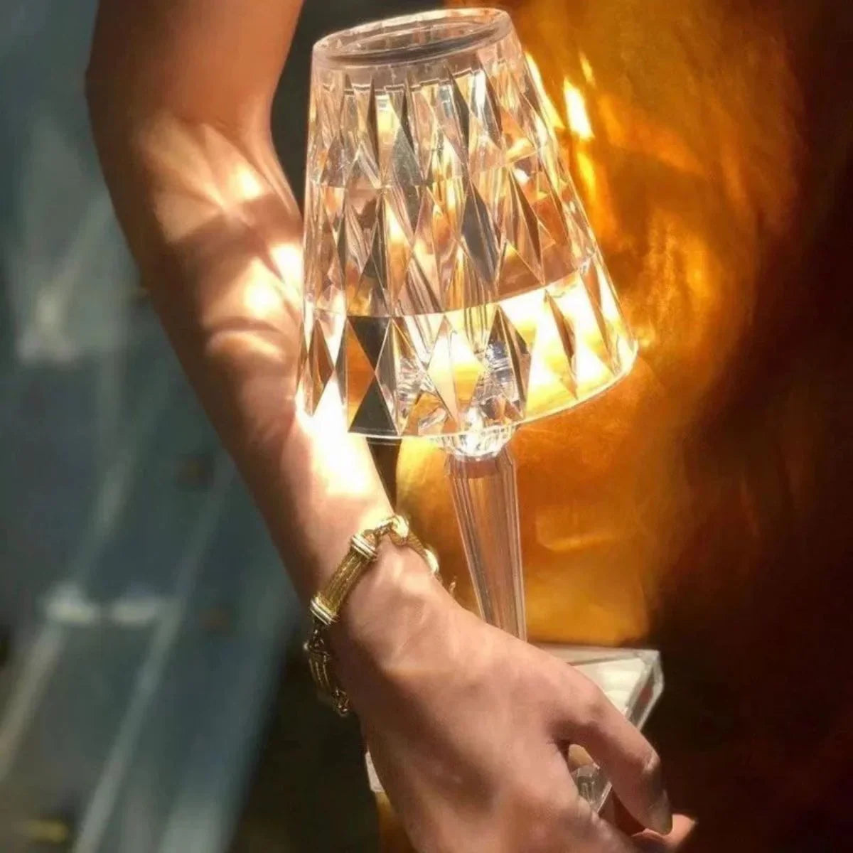 LuxeIllume Lampe de Table Élégante | Une solution d'éclairage sophistiquée pour une ambiance chaleureuse