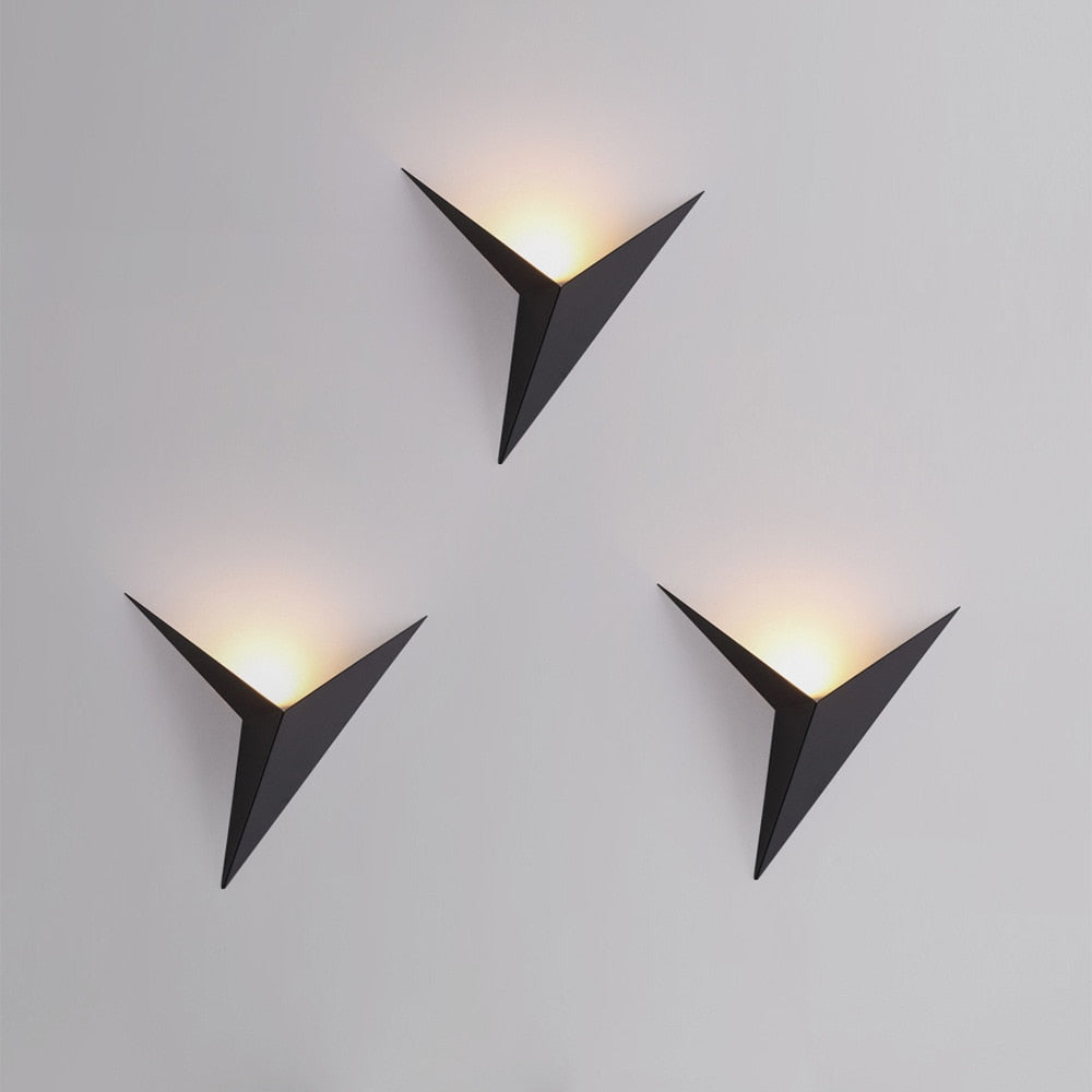 Applique Murale Triangulaire Moderne - TrigoLux
