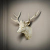 MysticHorn™ | Décor mural tête de cerf majestueux | Design de bois de cerf rustique pour la décoration de maison de chalet et de lodge