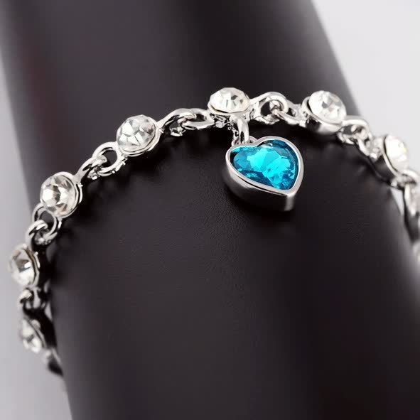 BlueBracelet : Bracelet avec pierre bleue pour femmes