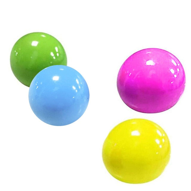 StickyBalls | Lancez-la sur un mur ou un plafond et regardez-la coller, s'aplatir et s'illuminer
