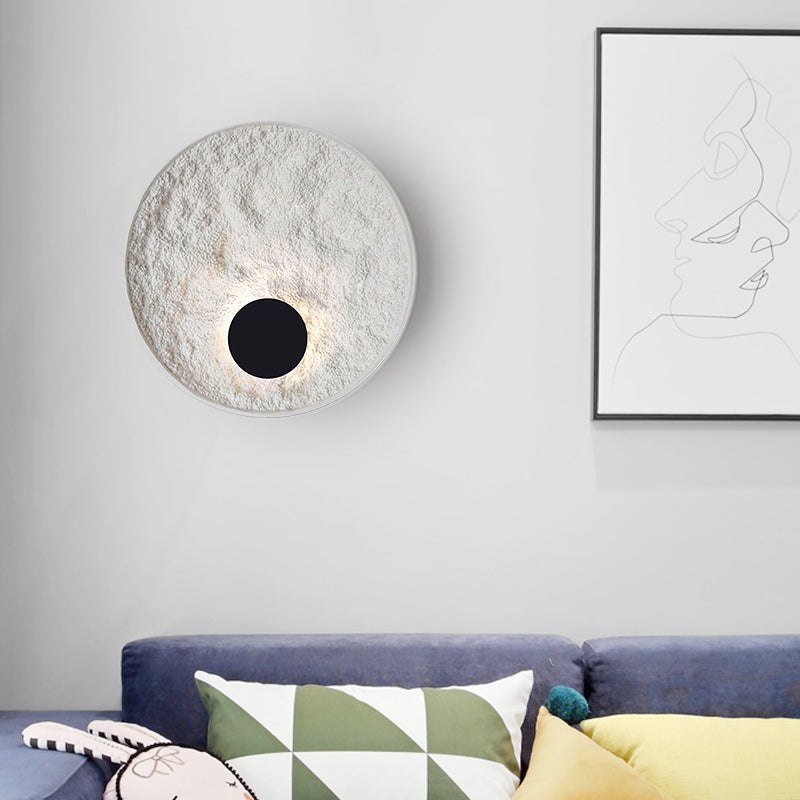 Applique Murale Globe Lune Ronde – Élégance Contemporaine avec Douce Lumière LED