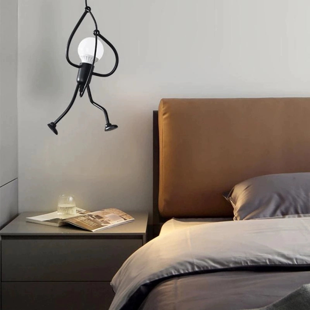 Suspension en Fer Retro Iron Man – Charme Vintage Ludique pour Intérieurs Uniques