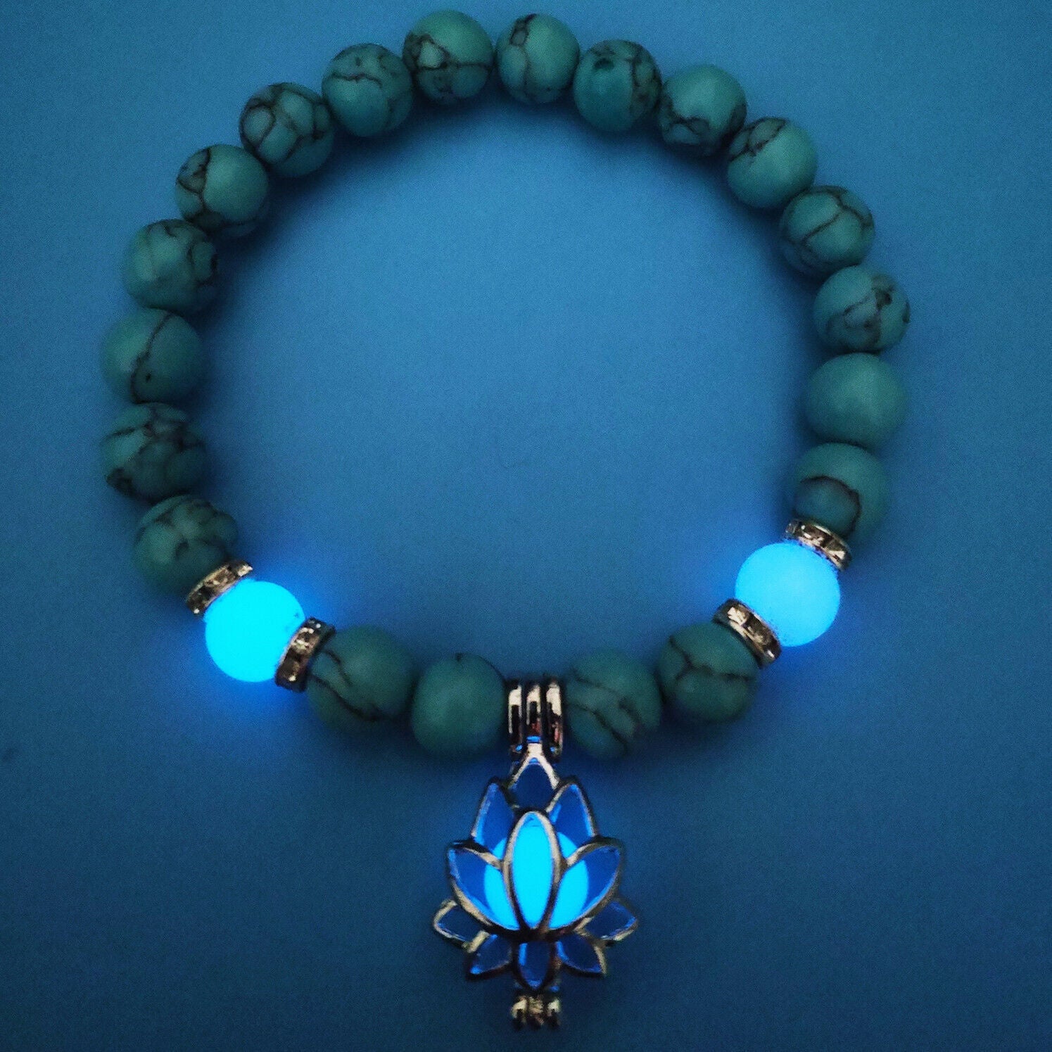 Bracelet Charme Lotus Luminescent