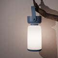 Lampe de Table LED Portable Étanche au Design Cylindrique Moderne