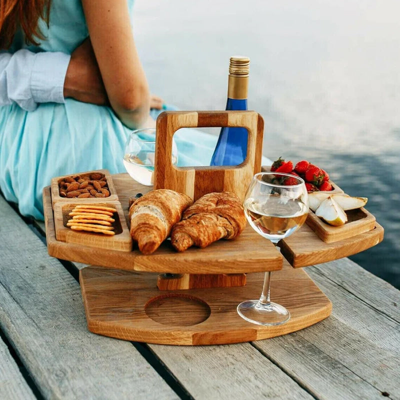 Table de pique-nique NobleWood Luxe | Élégante table en bois avec un grand espace de service pour le plaisir en plein air