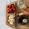 Table de pique-nique NobleWood Luxe | Élégante table en bois avec un grand espace de service pour le plaisir en plein air
