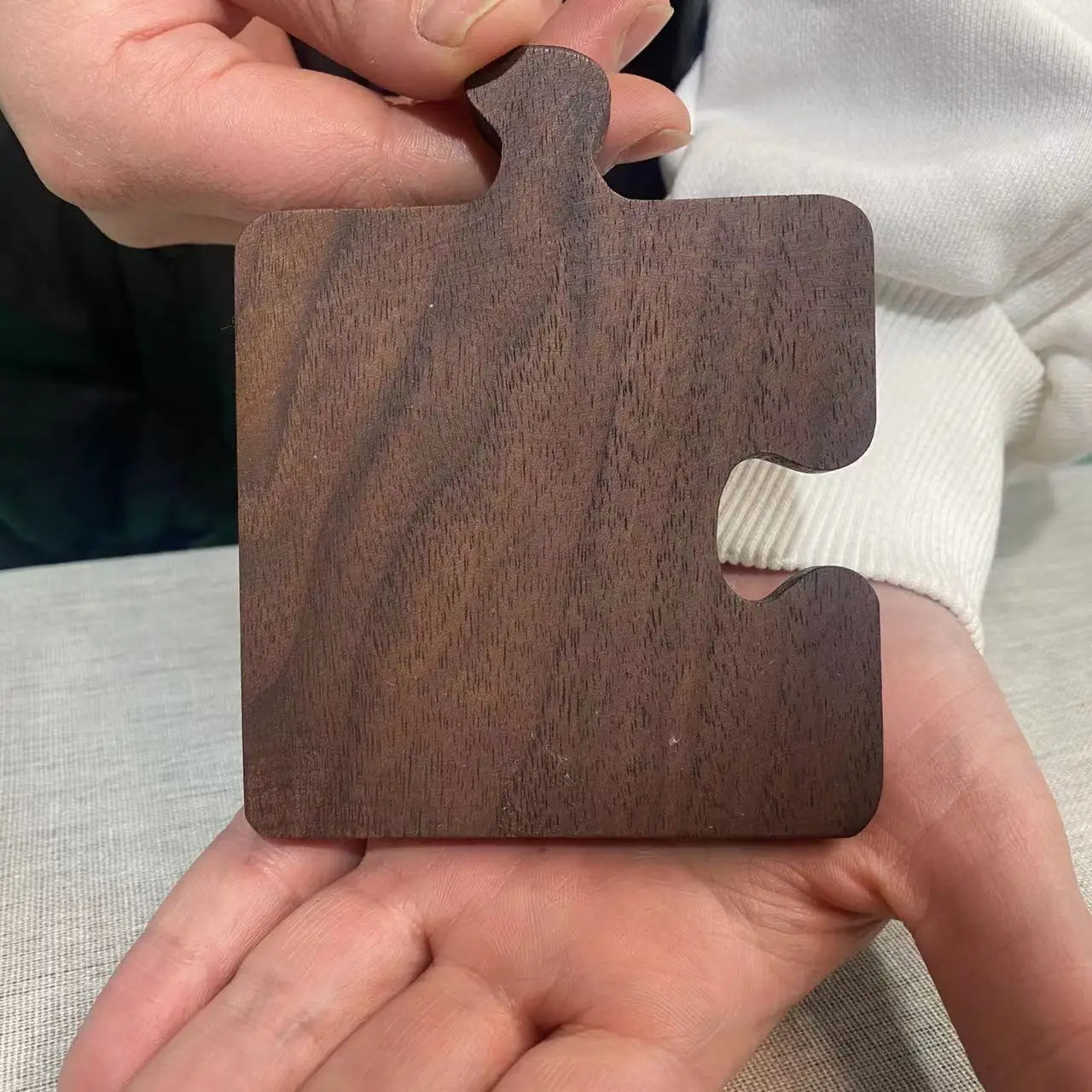 Sous-verre en Bois de Noyer Rustique – Résistant à la Chaleur, Durable et Élégant pour Protéger Votre Table