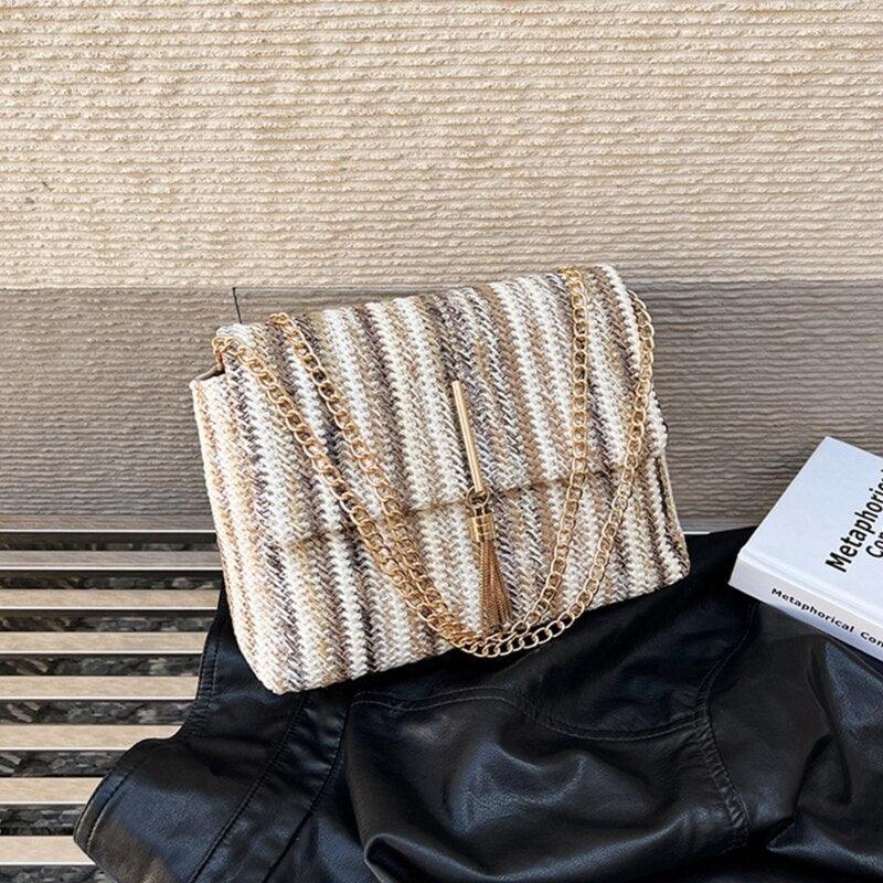 Valerie Élégante Pochette - Chic et Compact