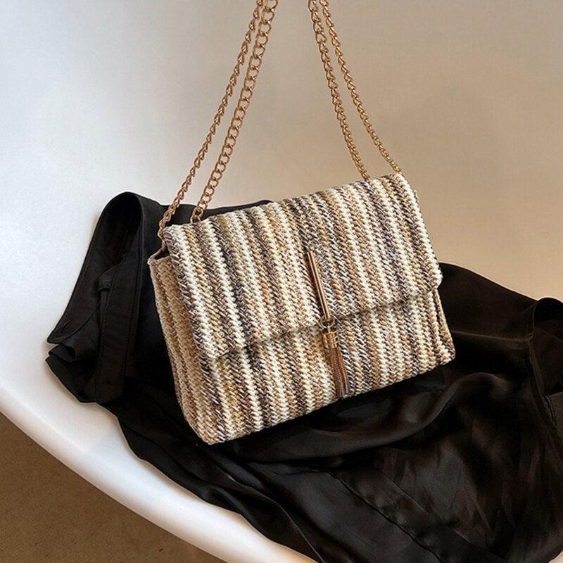 Valerie Élégante Pochette - Chic et Compact